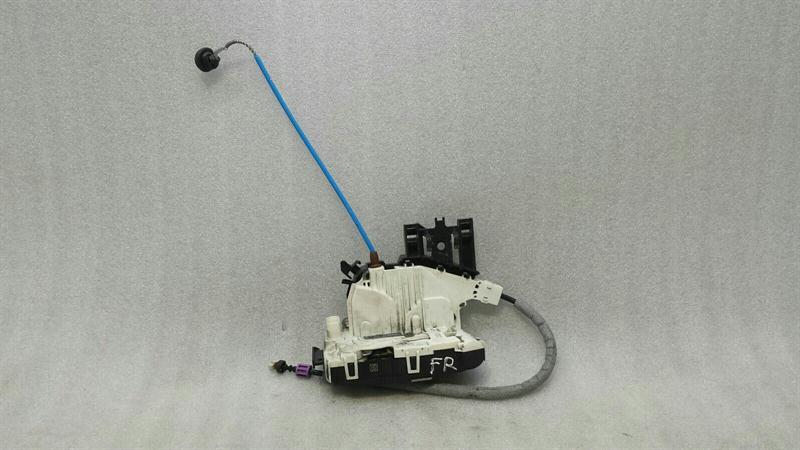 Mercedes-Benz GLA / EQA (H247) 2020-... Mercedes GLA X156 front right door lock A1667200635 door lock front right