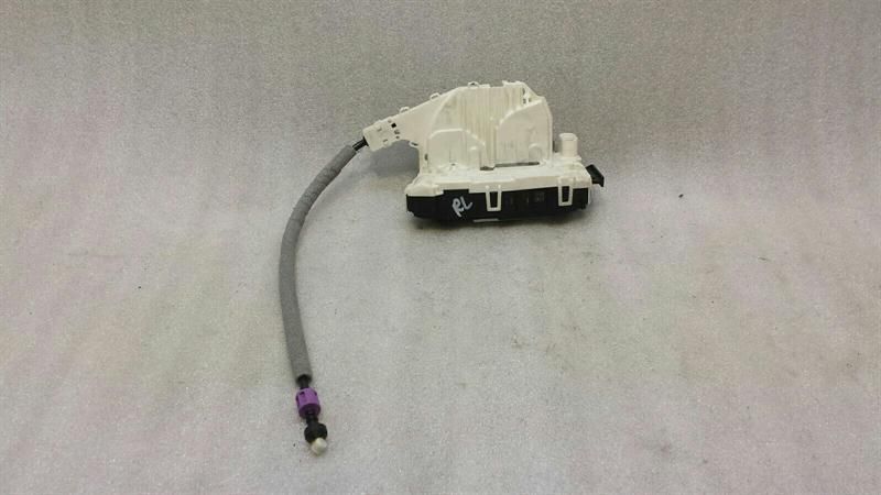Mercedes GLA X156 rear left door lock A2047303535 door lock rear left