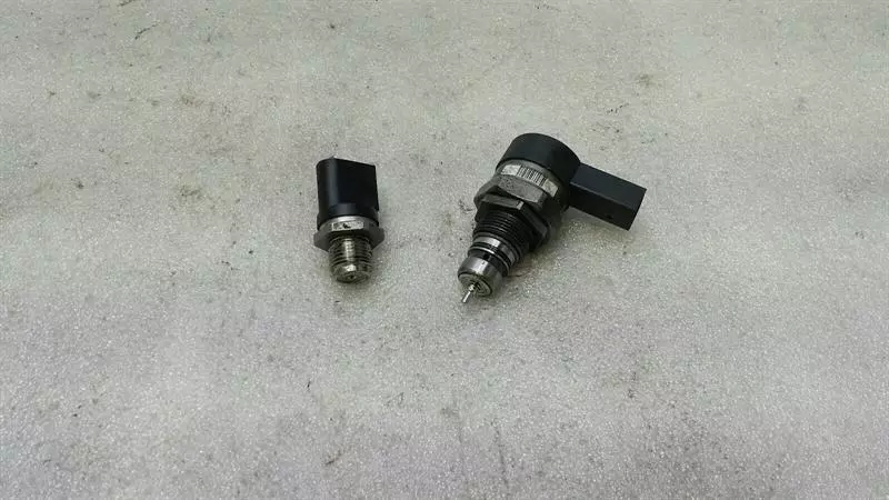 Mercedes-Benz GLC (X254)  2022-... Mercedes GLC X253 Fuel Pressure Sensor A0000705746 Rail Pressure Sensor Set OM651