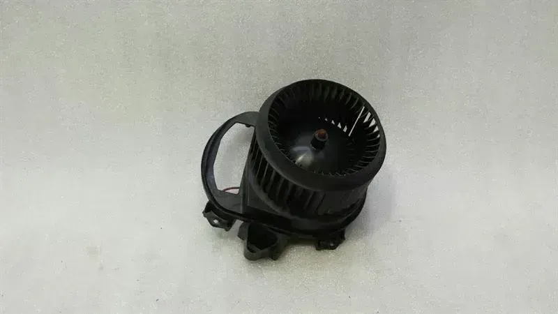 Mercedes-Benz CLA (C117) Mercedes A Class W176 W117 RHD Heater Blower A2469062501 Right Handlebar Body type: Hatchback
Fuel: Diesel