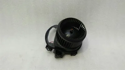 Mercedes A klases W176 W117 RHD sildītāja ventilators A2469062501 labais stūre