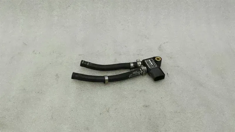 Mercedes-Benz CLS (C218) Mercedes A Class W176 W218 MAP Sensor A6429050200 Exhaust Pressure Sensor Body type: Hatchback
Fuel: Diesel