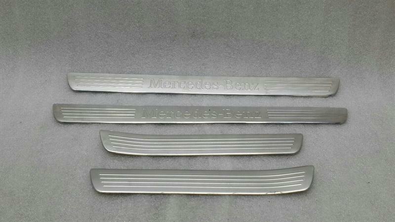 Mercedes-Benz A (W176) Mercedes ML W166 Door Sill Set A1666861936 Door Sill Set Body type: SUV
Fuel: Gas