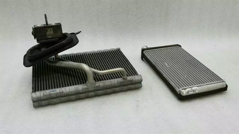 Mercedes-Benz V / Vito / EQV (W447) 2014-... Mercedes V-Class W447 Heater Matrix A0008304401 RHD RIGHT HANDLEBAR