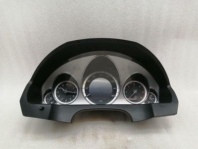 Mercedes E Class W207 Instrument Cluster A2129002010 Hastighetsmätare MPH