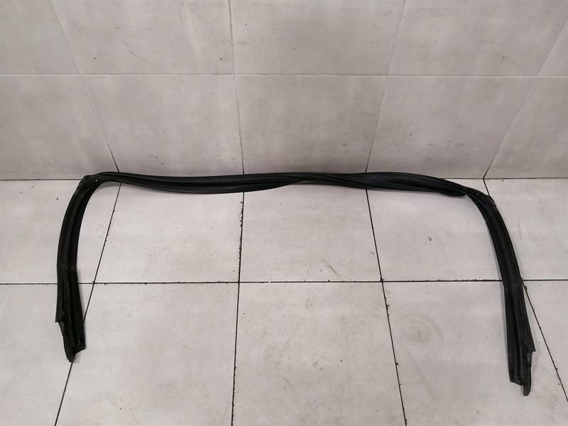 Porsche Boxster (981) Door Seal