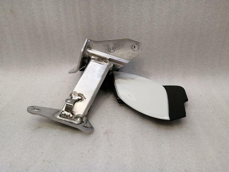Porsche Boxster 718 left flap cover 98156153103 left hood panel Brand/Model: PORSCHE 718
Year: 2017
Engine: 200...