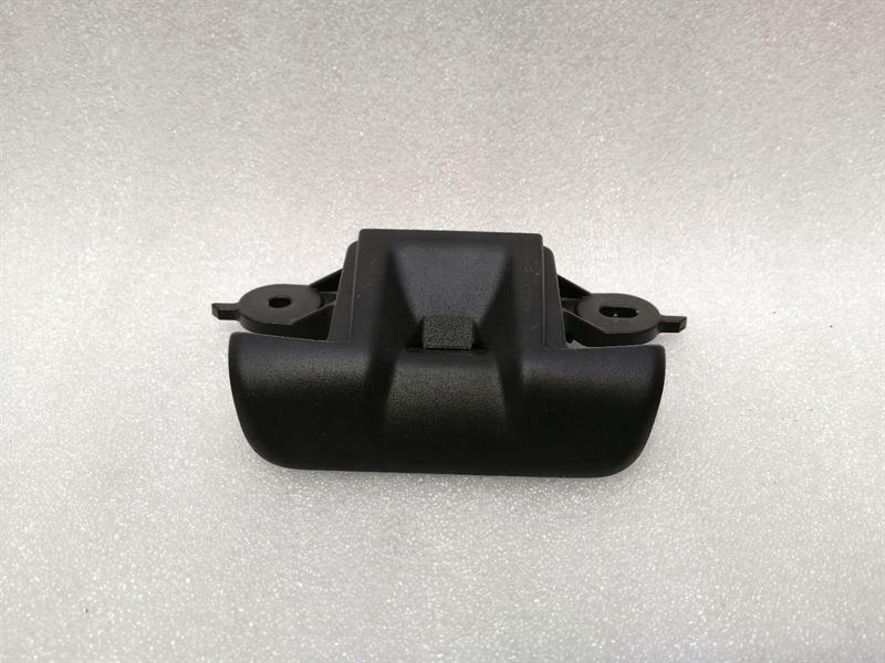 Porsche Boxster (981) Porsche Boxster 981 Soft Top Latch 99156163501 Convertible Top Mount Lock Body type: Convertible
Fuel: Petrol