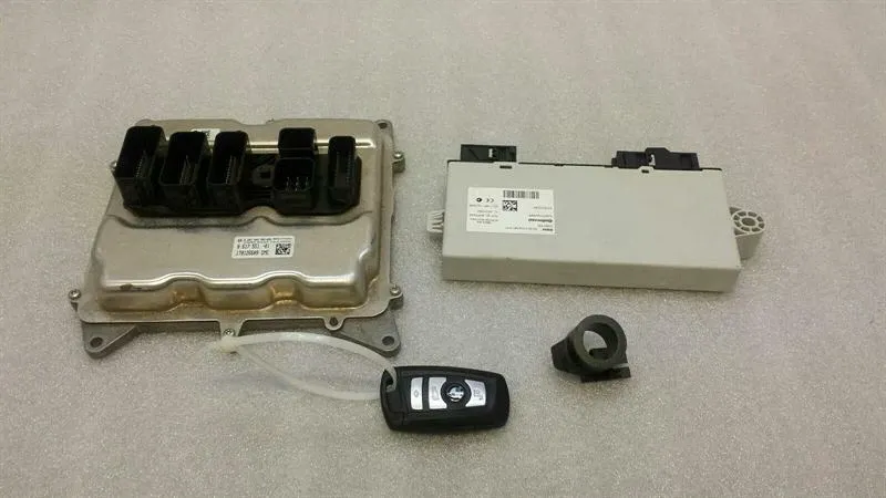 BMW 5 Series F10 528i Engine E.C.U Set 8617551 Engine Control Unit