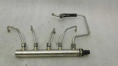 BMW 5 Series F10 528i Kraftstoffverteilerrohr 7585411 Kraftstoffeinspritzung Formrohr Verteiler N20B20A