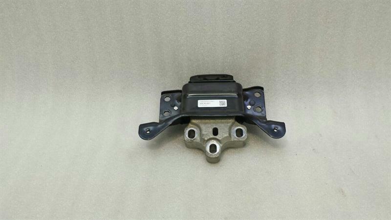 Audi A3 (8Y)  2020-... AUDI A3 8V FACELIFT ENGINE MOUNT 5Q0199555T ENGINE MOUNT