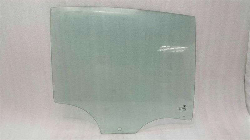 BMW 5 Series F10 528i right rear door glass 7182118 door window rear right