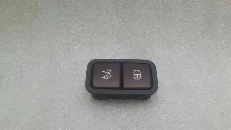 Mercedes C Class W205 W220 W215 Boot Switch A2208211479 Tailgate Switch