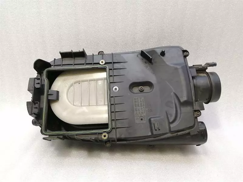 Mercedes-Benz A (W176) MERCEDES GLE W166 Airbox A6510902001 Air Filter Box OM651 250CDI Body type: SUV
Fuel: Diesel