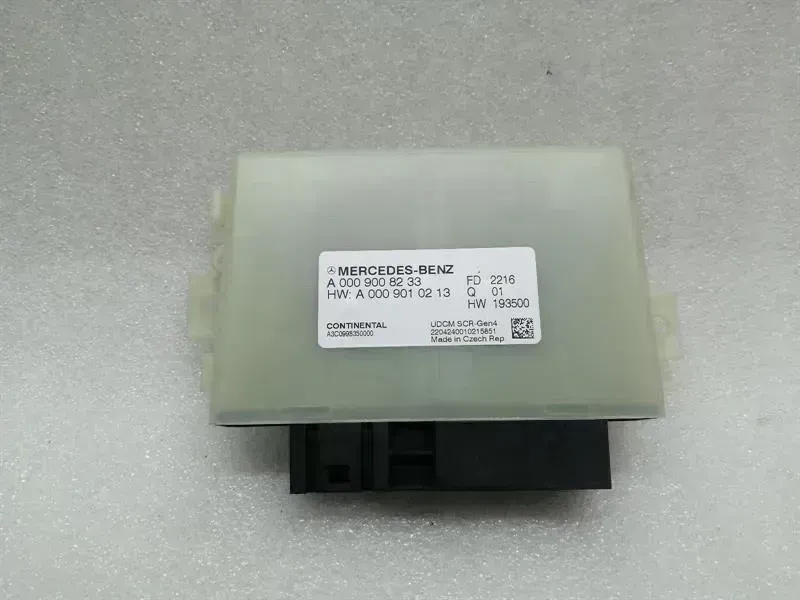 Mercedes-Benz CLS (C257) Mercedes CLS W257 module A0009008233 control unit exhaust gas aftertreatment Body type: Saloon
Fuel: Diesel