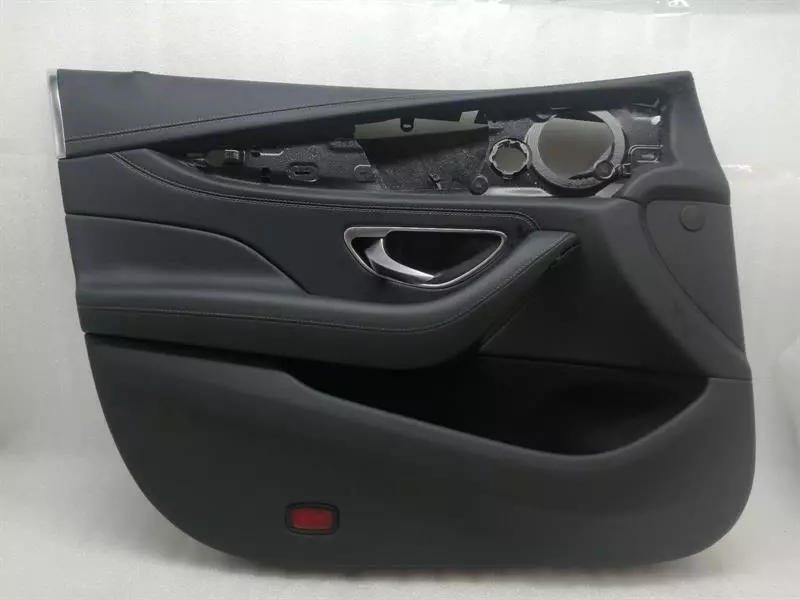 Mercedes-Benz CLS (C257) Mercedes CLS W257 door card front left A2577200308 door panel front RHD Body type: Saloon
Fuel: Diesel