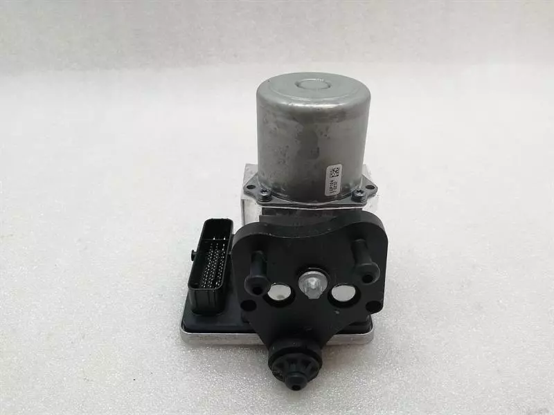 Mercedes-Benz CLS (C257) Mercedes CLS C257 W257 A.B.S pump A2139004335 ABS pump hydraulic block Body type: Saloon
Fuel: Diesel