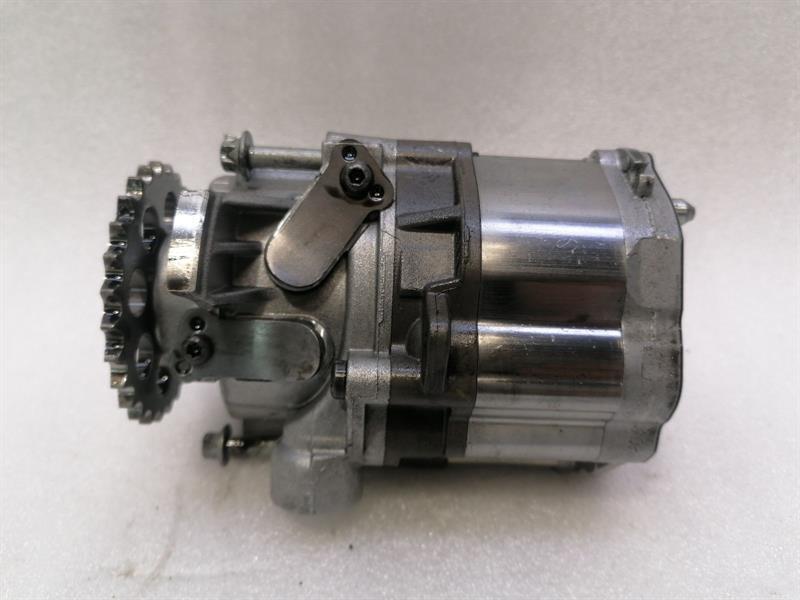 Mercedes-Benz CLS (C257) Mercedes CLS C257 W257 oil pump A6541802501 oil pump oil auxiliary pump Body type: Saloon
Fuel: Diesel