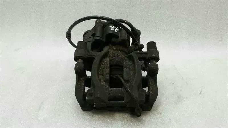 BMW X1 (F48) BMW X1 F48 Right Rear Caliper 6860398 Brake Caliper Rear Right PBM Body type: SUV
Fuel: Diesel