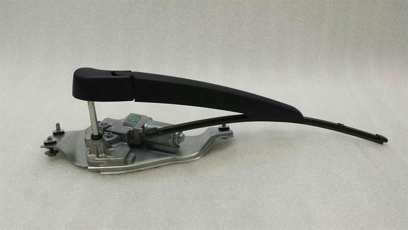 BMW X1 (F48) BMW X1 F48 Rear Wiper Motor 7356220 Wiper Motor Rear Body type: SUV
Fuel: Petrol