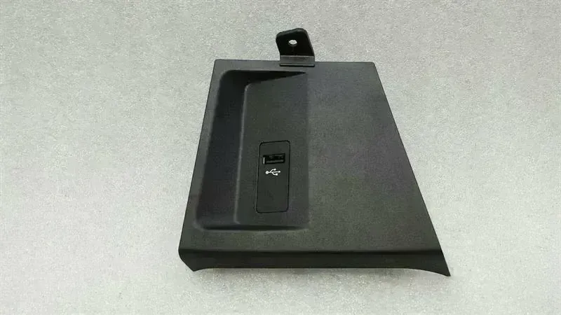 BMW X1 (F48) BMW X1 F48 multimedia USB input 9319542 control unit Body type: SUV
Fuel: Petrol