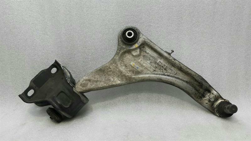 Land Rover Range Rover Evoque 2019-... RANGE ROVER EVOQUE Right Front Wishbone BJ32-3A052-AG Front Right Wishbone