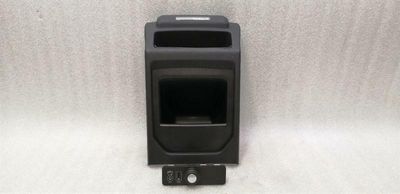 LAND ROVER RANGE ROVER EVOQUE Aizmugurējais pelnu trauks CPLA-19C166-CB Pelnu trauks USB L538
