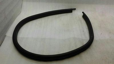 Porsche Boxster 718 dörrtätning vänster 98153707500 dörrtätning vänster