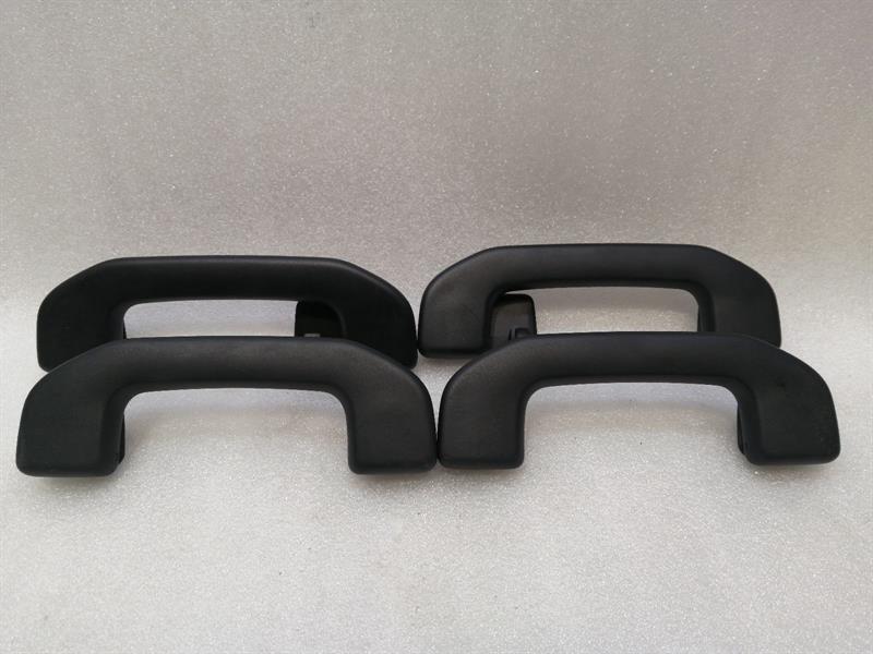 Mercedes-Benz A (W176) MERCEDES A Class W176 ROOF GRAB Handle A2468100154 Interior Roof Handle Body type: Hatchback
Fuel: Petrol