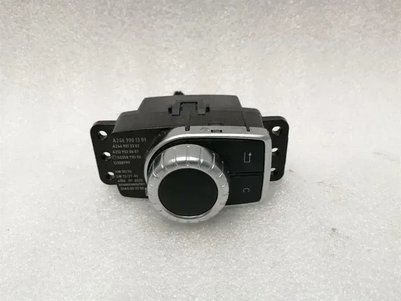 Mercedes-Benz A (W176) Mercedes A Class W176 W246 Command Switch A2469001309 Command Switch Body type: Hatchback
Fuel: Petrol