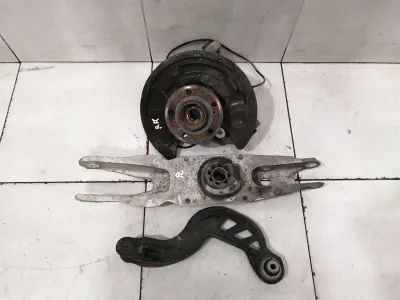 Moyeu arrière droit Mercedes Classe A W176 A1763500600 Boîtier de roulement de roue arrière droit