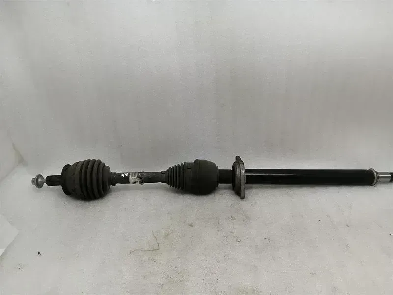 Mercedes-Benz CLA (C117) Mercedes CLA W117 Right Front Drive Shaft A2423300200 Drive Shaft Front Right Body type: Saloon
Fuel: Petrol