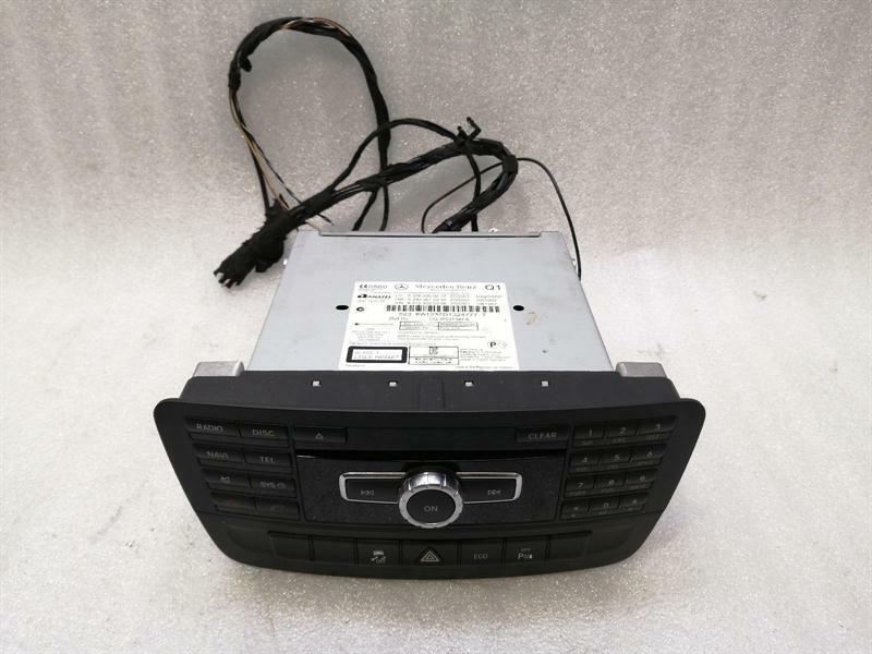 Mercedes-Benz A (W176) Mercedes A W176 CD Player A2469000212 Audio System Controller NTG4.5 Head Unit Body type: Hatchback
Fuel: Petrol