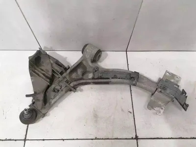 Mercedes GLA X156 vänster fram Wishbone A1763300100 Främre vänster Wishbone
