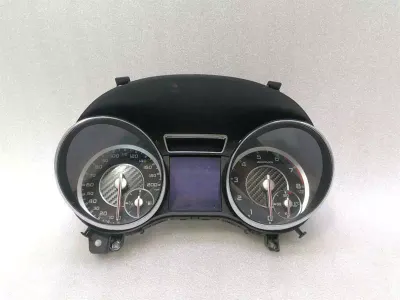 Mercedes CLA W117 C117 instrumentu bloks A1179007300 spidometrs AMG MPH