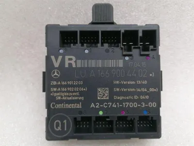 Mercedes GLA X156 FRH moduł drzwi A1669004402 jednostka sterująca drzwiami przód prawy