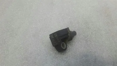 Mercedes C klases W205 avārijas sensors A2229051400 trieciena sensors C200 CGI