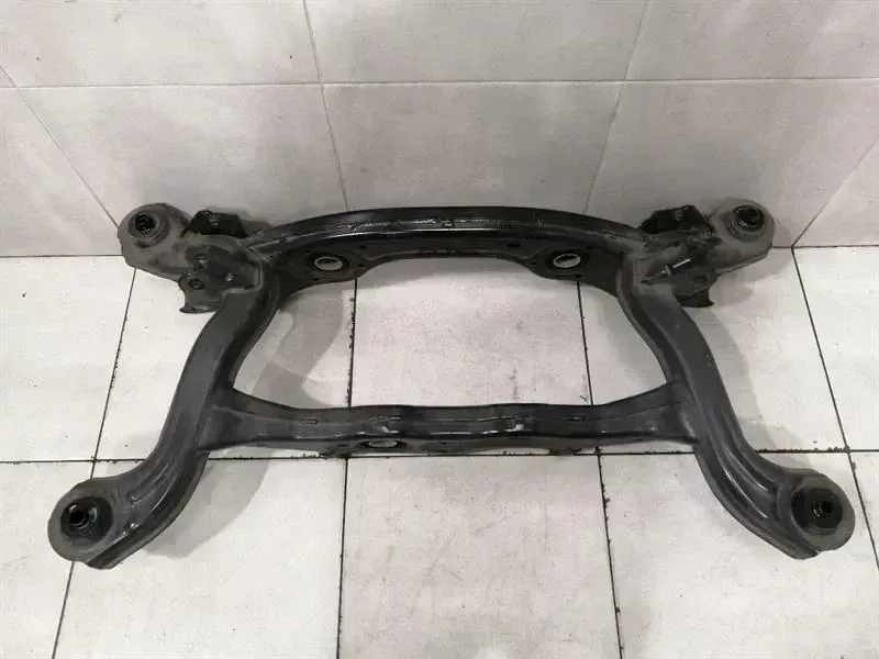 Mercedes-Benz A (W177) Mercedes A35 AMG 4-Matic W177 Subframe Rear A1773502900 Axle Frame Rear Axle Body type: Hatchback
Fuel: Petrol