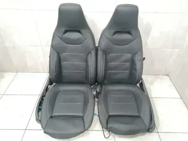 Mercedes-Benz A (W177) Mercedes A35 AMG SEAT LEATHER FRONT SEAT LEATHERS W177 A1779103503 SPORT Body type: Hatchback
Fuel: Petrol