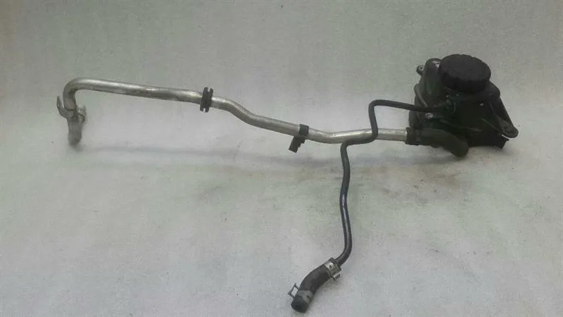 Mercedes W205 Expansion Tank A2052000385 Balancing Tank Cooling Water M274