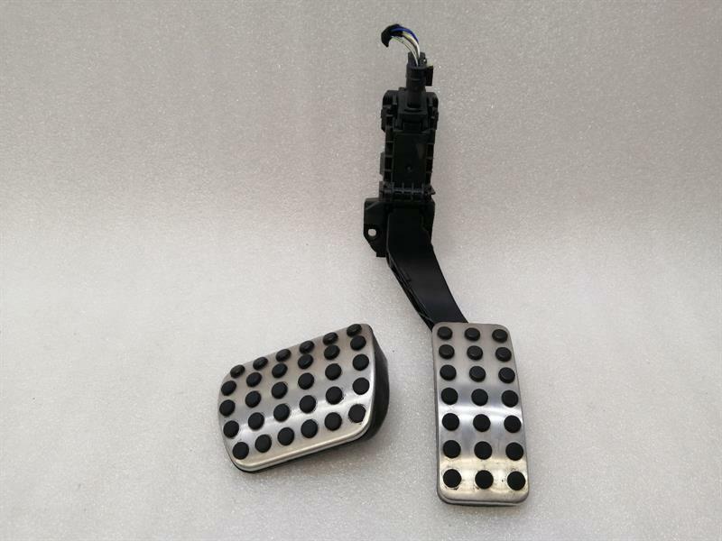 Mercedes-Benz A (W177) Mercedes A Class W177 A35 AMG Gas Pedal (Electrical) A177002100 Accelerator Pedal Body type: Hatchback
Fuel: Petrol