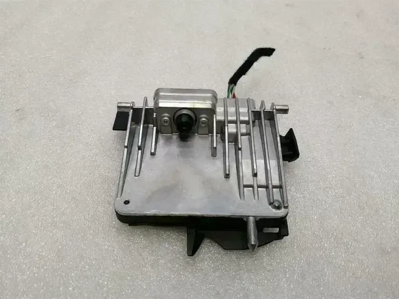 Mercedes-Benz A (W177) Mercedes A Class W177 Front Camera A2479002107 Front Camera Control Unit Body type: Hatchback
Fuel: Petrol