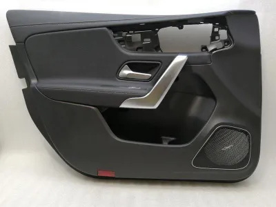 Mercedes A Klasa W177 Listwa drzwiowa przednia lewa A1777202300 Listwa drzwiowa RHD lewa