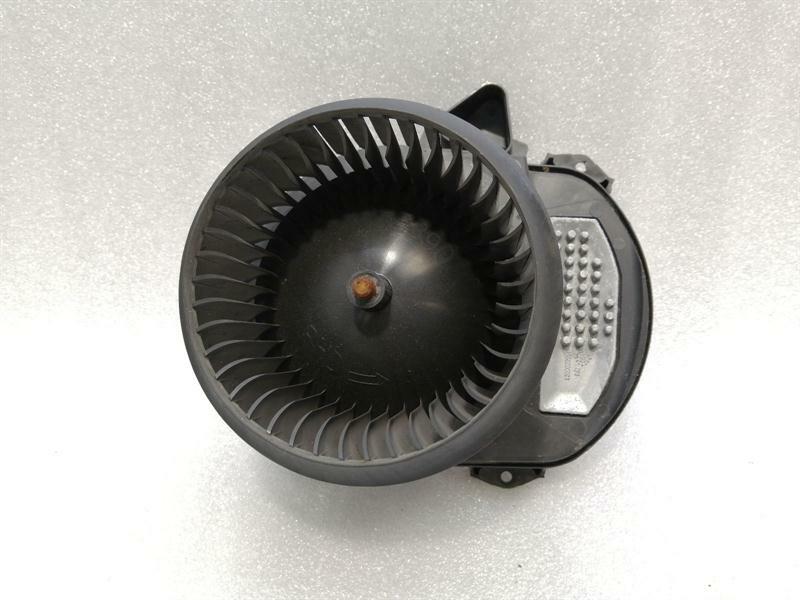 Mercedes-Benz A (W176) Mercedes A W176 RHD Heater Blower + Resistor A2469062501 Engine Heater Blower Body type: Hatchback
Fuel: Petrol