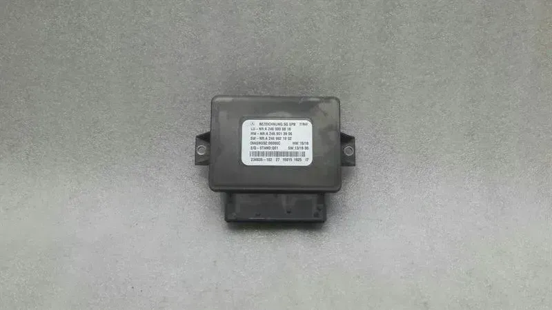 Mercedes-Benz SLK (R172) Mercedes SLC R172 MOPF Park Brake Module A2469006816 Parking Brake Control Unit Body type: Convertible
Fuel: Petrol