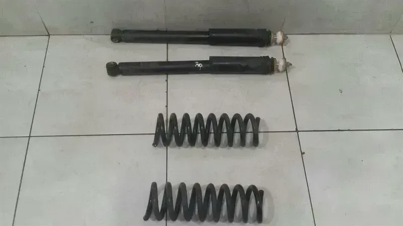 Mercedes-Benz C (W205) Mercedes SLC R172 shock absorber rear A1723203030 shock absorber rear AMG pack Body type: Convertible
Fuel: Petrol