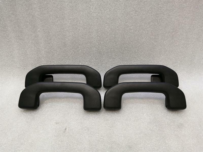 Mercedes-Benz A (W176) Mercedes A Class W176 Roof Grab Handle A2468100754 Retainer Handle Body type: Hatchback
Fuel: Petrol