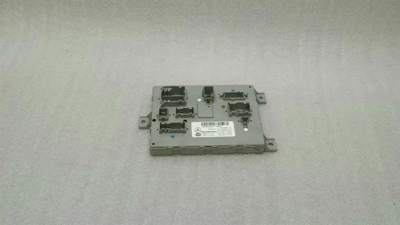 MERCEDES C CLASS W205 ELECTRONIC MODULE A2059002019 ECU SAM UNIT
