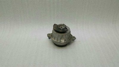 Mercedes C Class W205 стойка на двигателя лява A2052400200 стойка на двигателя лява M274