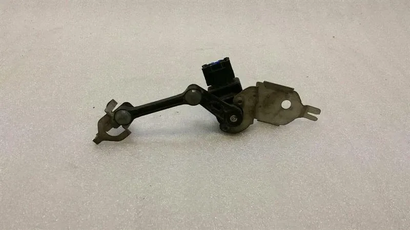 Mercedes C Class W205 Suspension Level Sensor A2229050503 Level Sensor C350